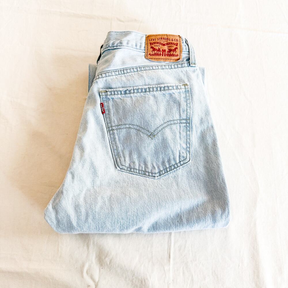 Levi’s Low Pro Straight Light Wash Zip Denim Jeans Size 28